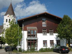 Grossansicht in neuem Fenster: Rathaus mit sanierter Außenfassade 2 Grossansicht in neuem Fenster: Rathaus mit sanierter Außenfassade 2