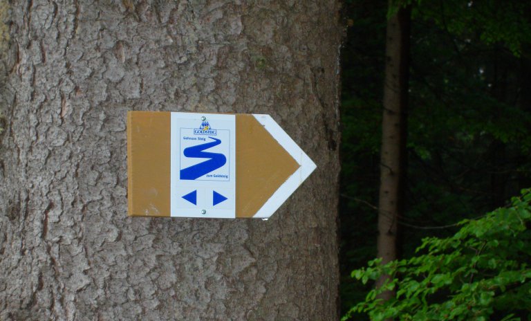 Sternwanderung Goldsteig-Schild