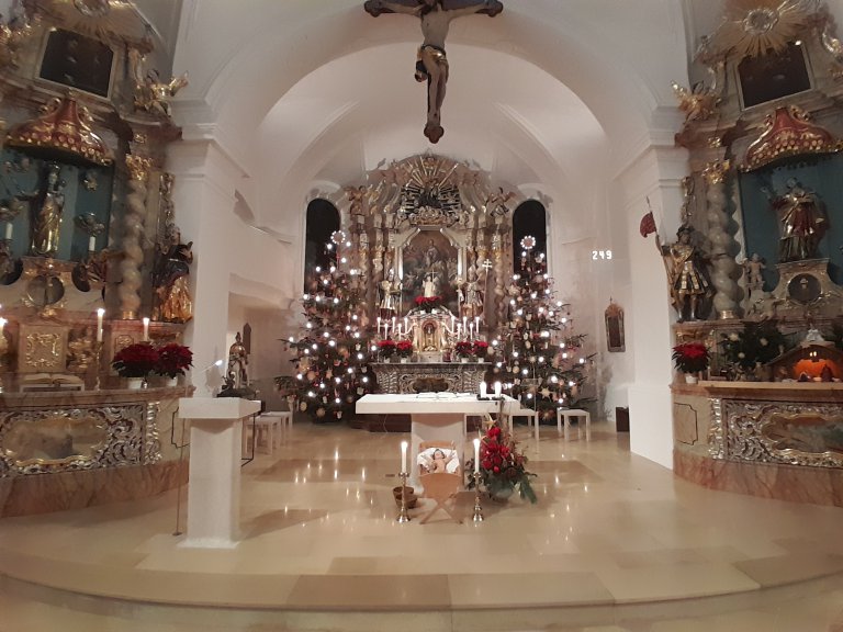 Kirche St. Martin innen Dez. 24