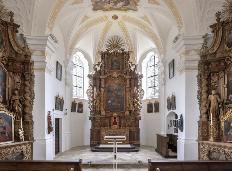Kirche Pürgl innen quer nach Renovierung 2025