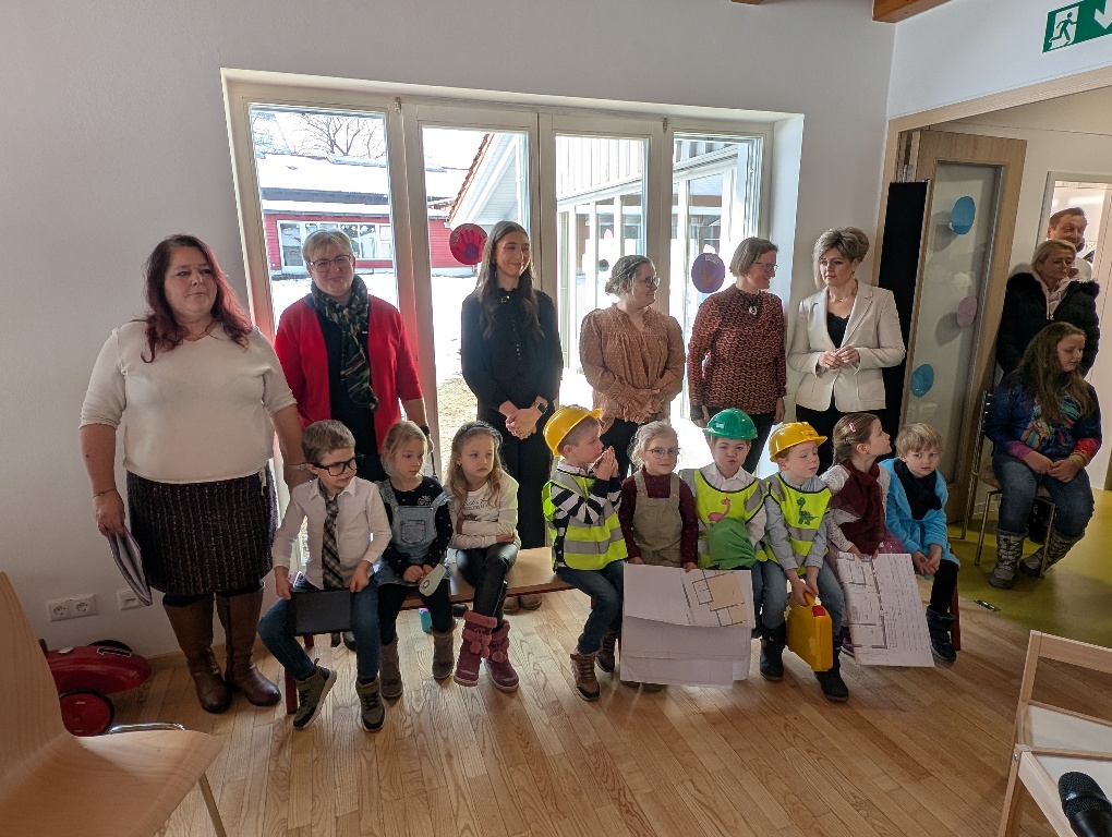 Einweihung KiTa - Kinder Bauablauf